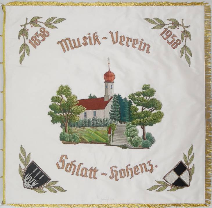 Gestickte Fahne für den Musikverein Schlatt-Hohenz - Vorderseite - von Fahnen-Kreisel