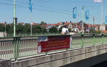 Spannbanner Brücke Heidelberg Fahnen-Kreisel