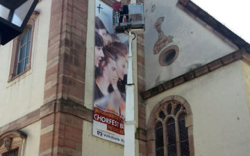 Spannbanner Kirche Fahnen Kreisel