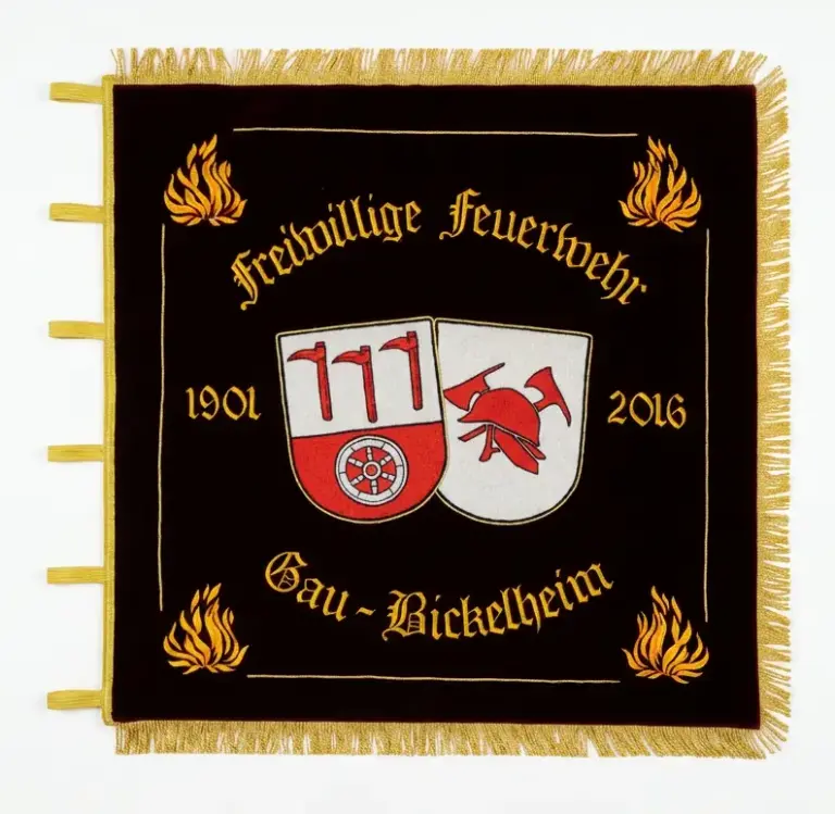 Neuherstellung gestickte Feuerwehrfahne mit Wappen, Namen und Flammen