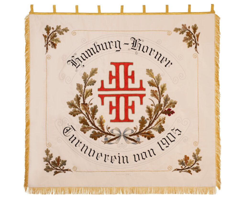 Restaurierung Turnvereinsfahne nachher
