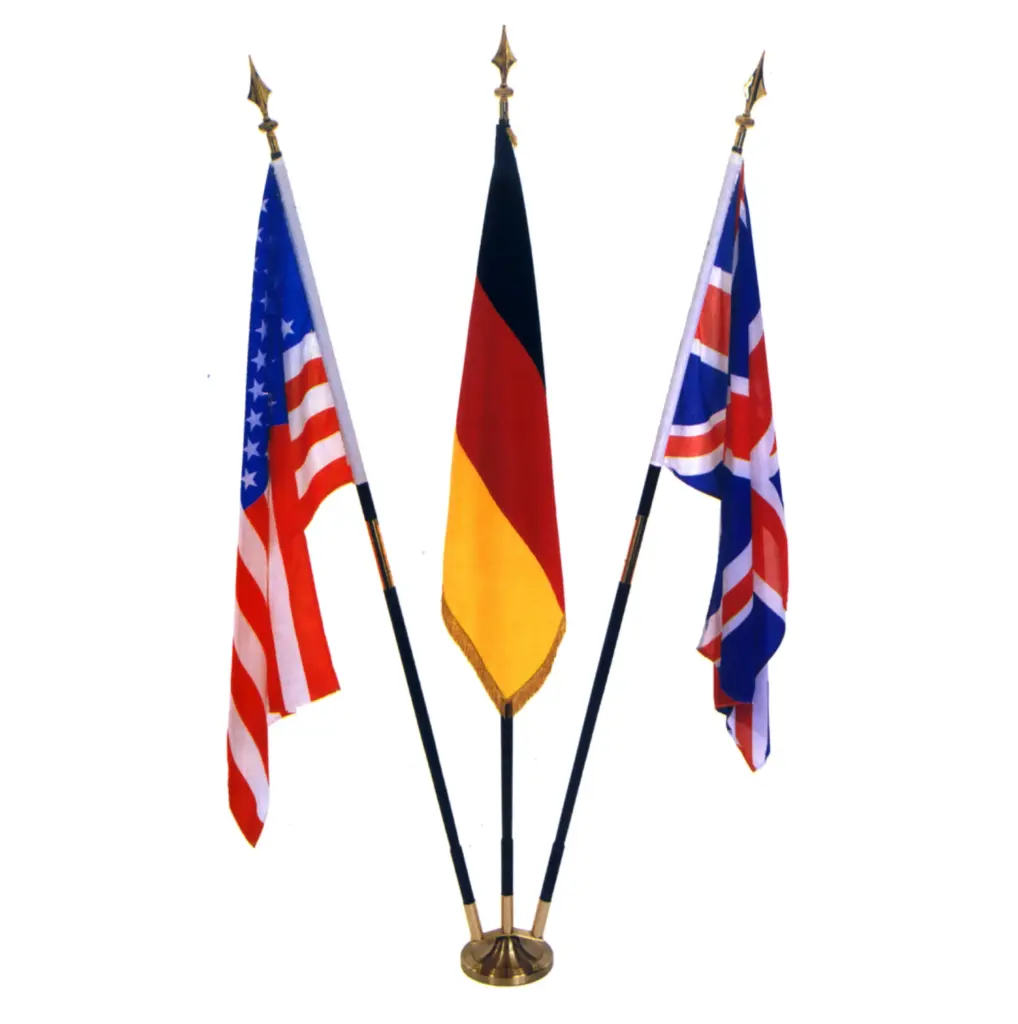 Raumständer mit drei Länderflaggen